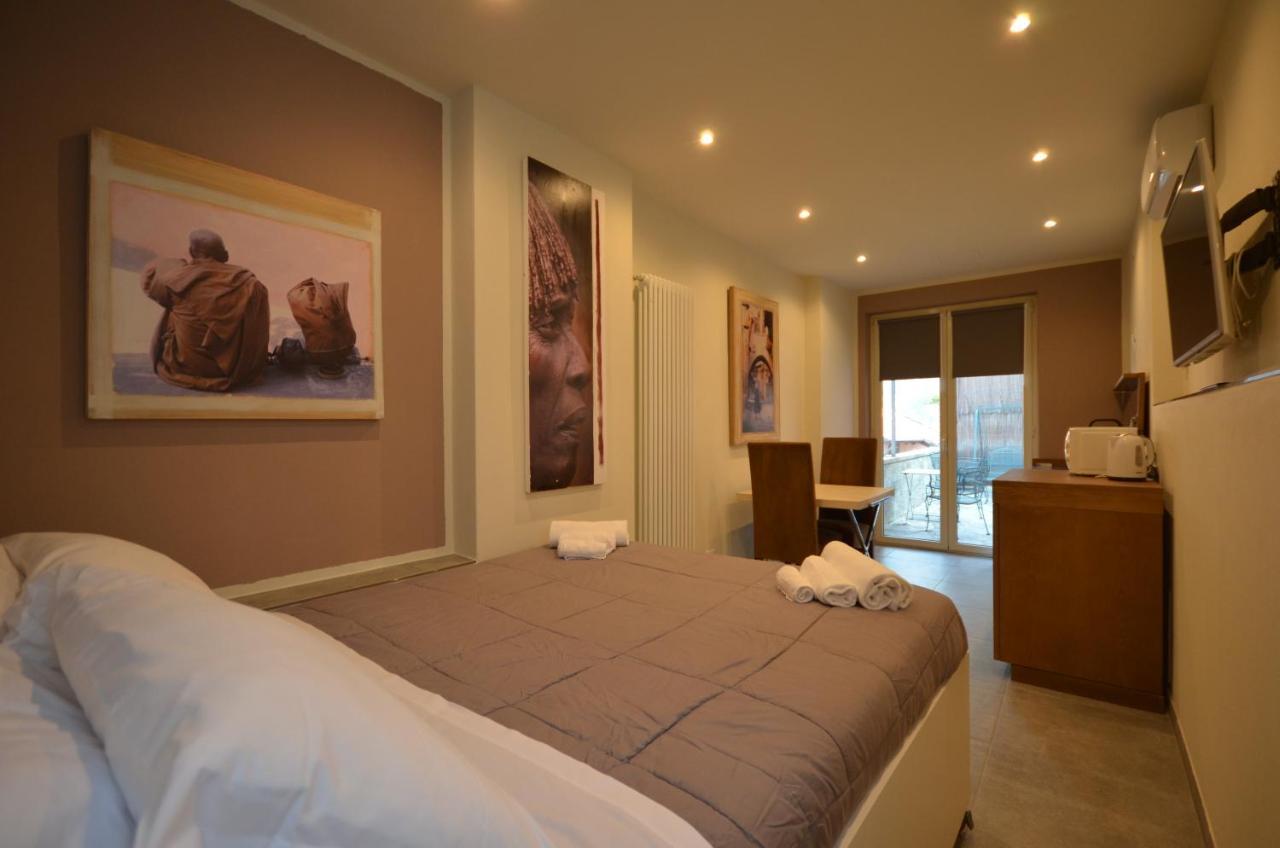 Varennahouse Aston Apt Villa Luaran gambar