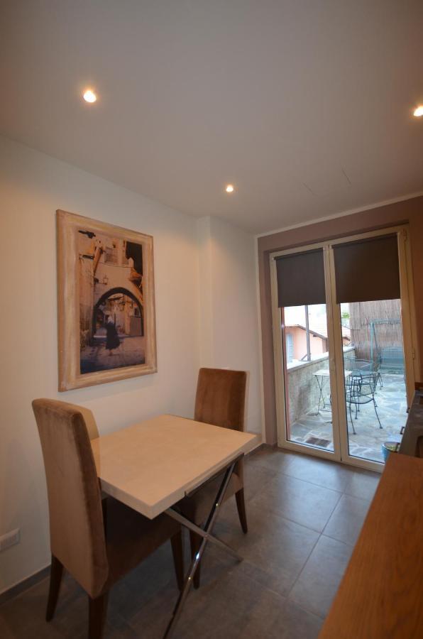 Varennahouse Aston Apt Villa Luaran gambar